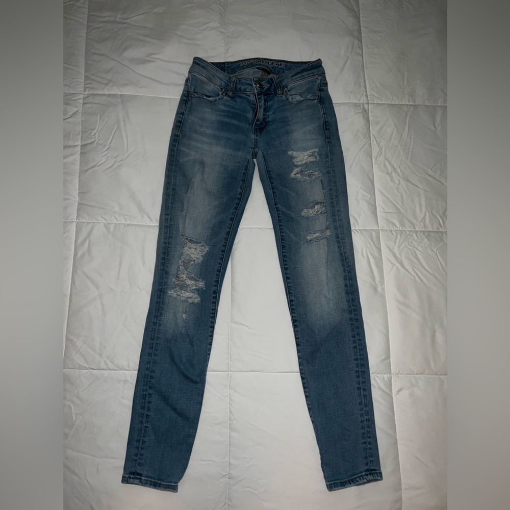 American eagle skinny jeans in size 00.